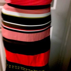 Lined pencil skirt-new